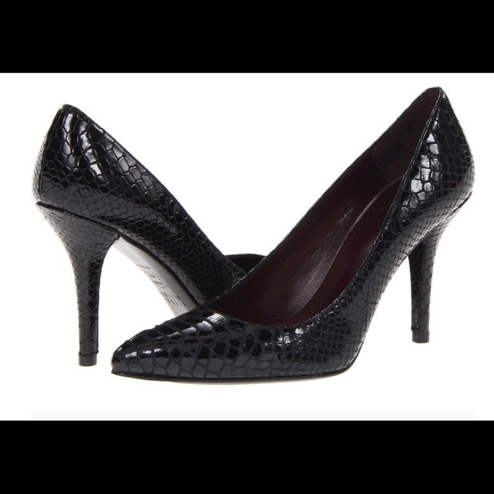 Stuart Weitzman Power Snakeskin Pump Size 7